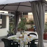 La Casa Di Chicca & Paolo Nyaraló *